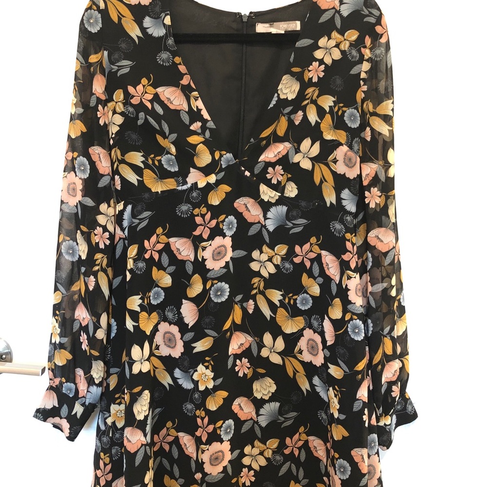 Forever 21 Long Sleeve Floral Dress